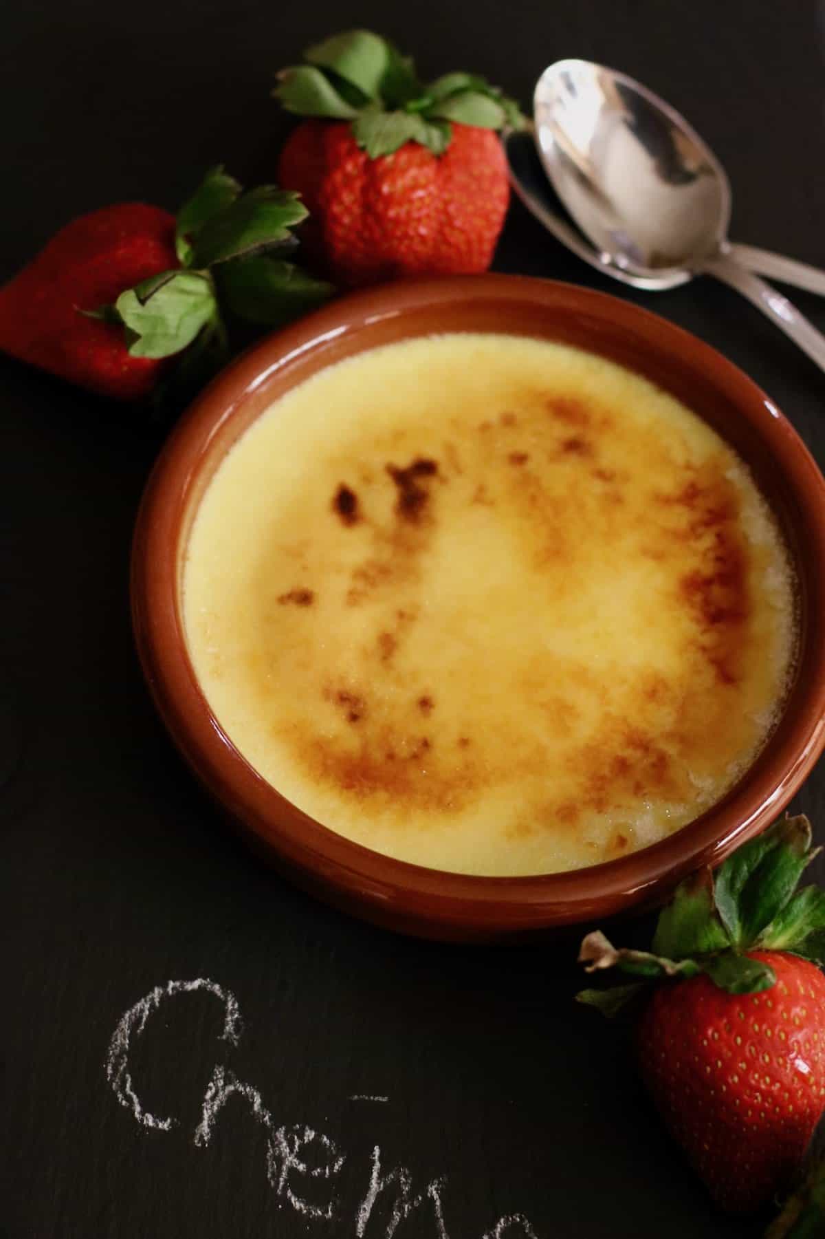 creme brulee with strawberries